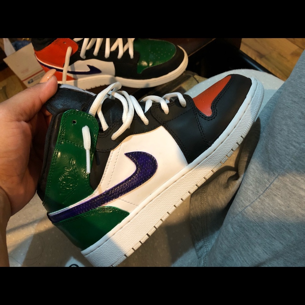 Air Jordan 1’s - Picture 2 of 3